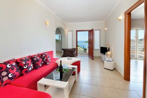 Smart TV, books - Villa Avgerini Paxos II: Stunning sea views, private terrace and Infinity pool (Gaios)
