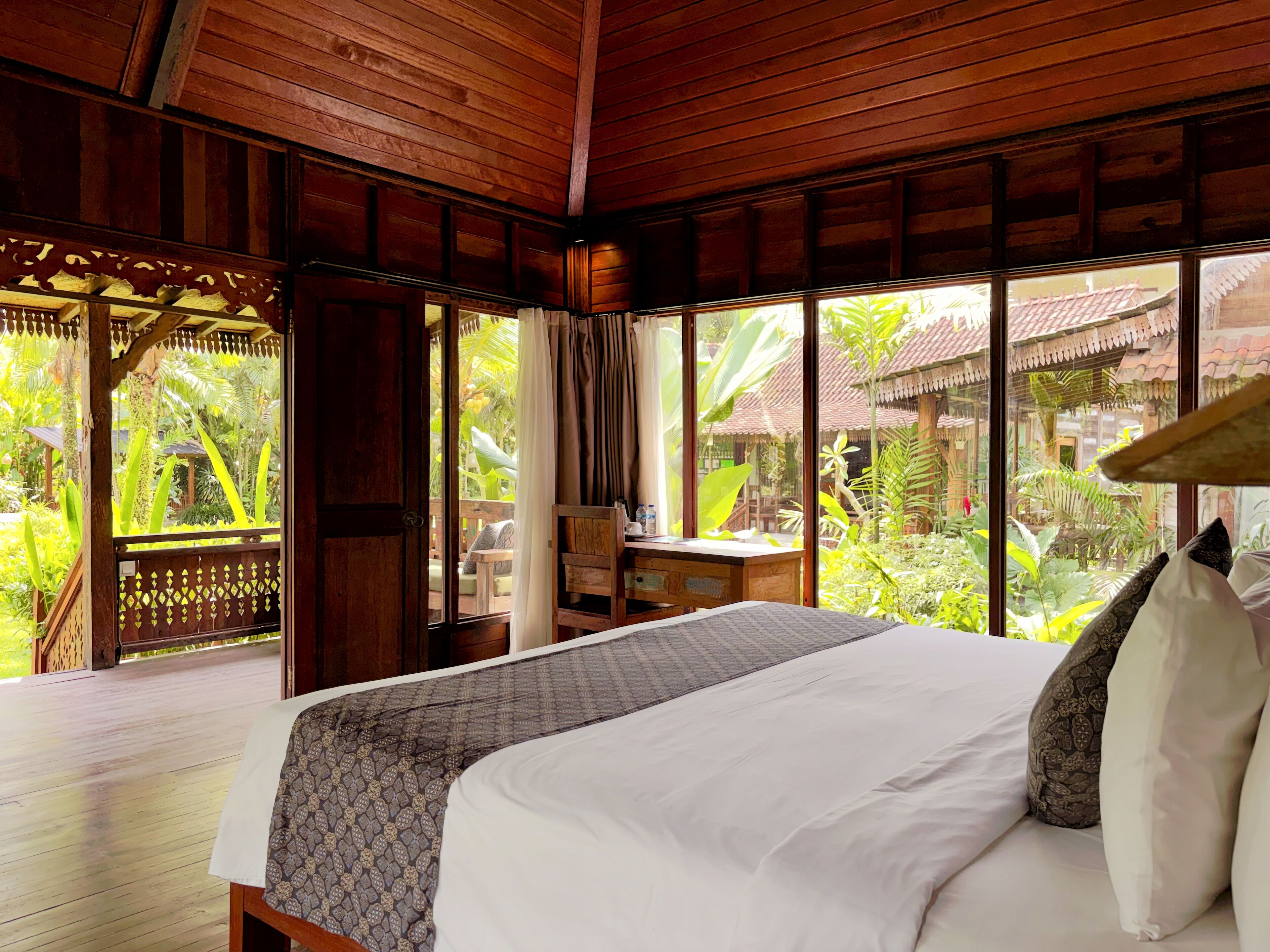 Deluxe Cottage, Balcony, Garden View | Desk, free WiFi