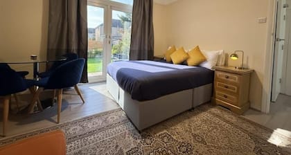 Charming Bright House in East Ham