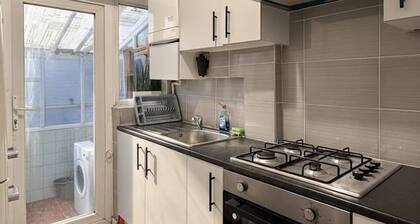Charming Bright House in East Ham