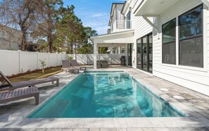 A heated pool - Sunny Cove - Private Pool Oasis - Beautiful Patio (Santa Rosa Beach)