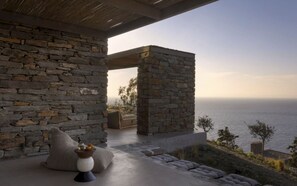 Property grounds - With five spacious bedrooms (Koundouros)