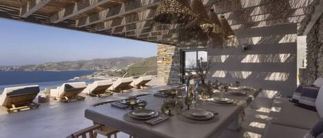 Outdoor dining
