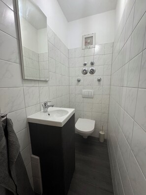 Handtücher, Toilettenpapier