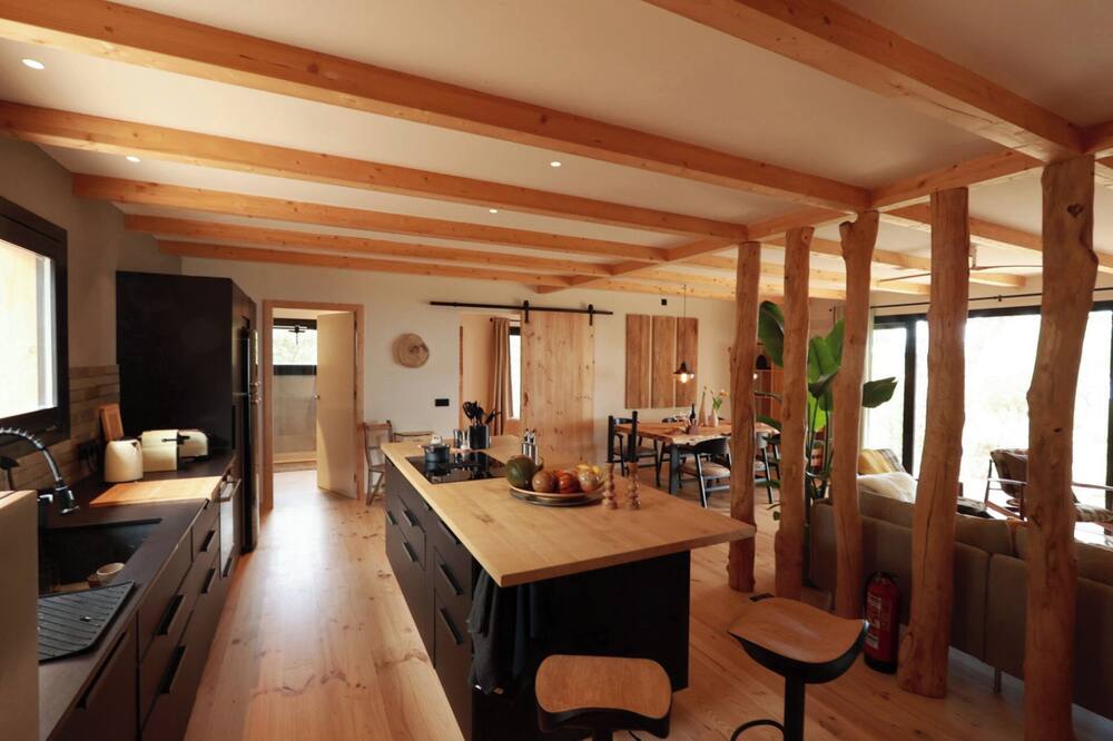 Luxury wooden villa in boutique retreat, sea view Barcelona