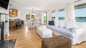 TV, fireplace, printers - Quintessential Cape Cod home on Great Pond RPLO026 (Teaticket)