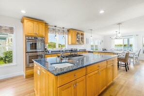 Coffee/tea maker, fridge, microwave, oven - Quintessential Cape Cod home on Great Pond RPLO026 (Teaticket)