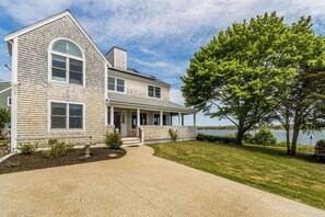 Exterior - Quintessential Cape Cod home on Great Pond RPLO026 (Teaticket)