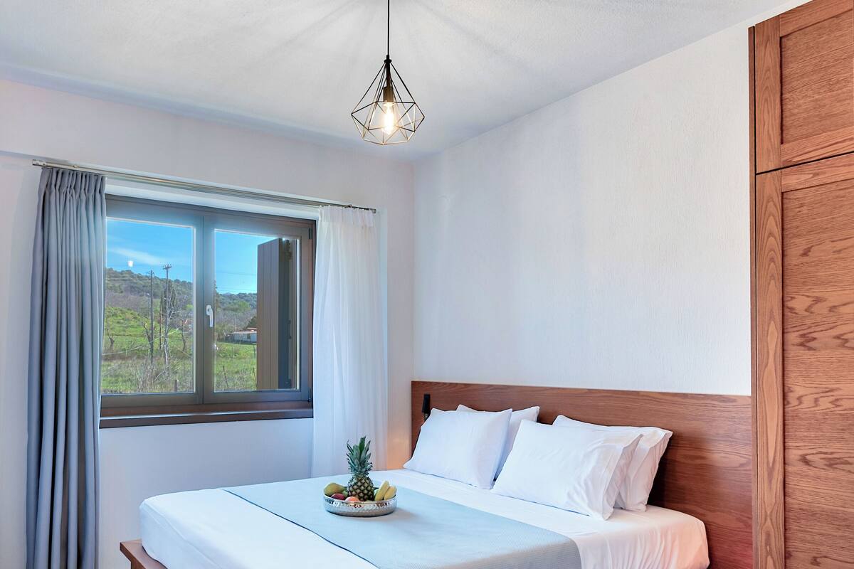 Eurynome | In-room safe, individually decorated, individually furnished