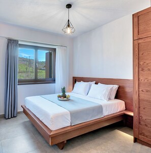 Eurynome | In-room safe, individually decorated, individually furnished