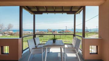 Nephele | Teras/patio