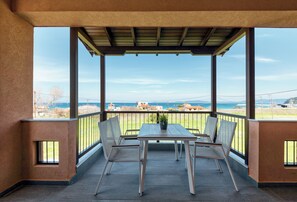 Metis | Terrace/patio