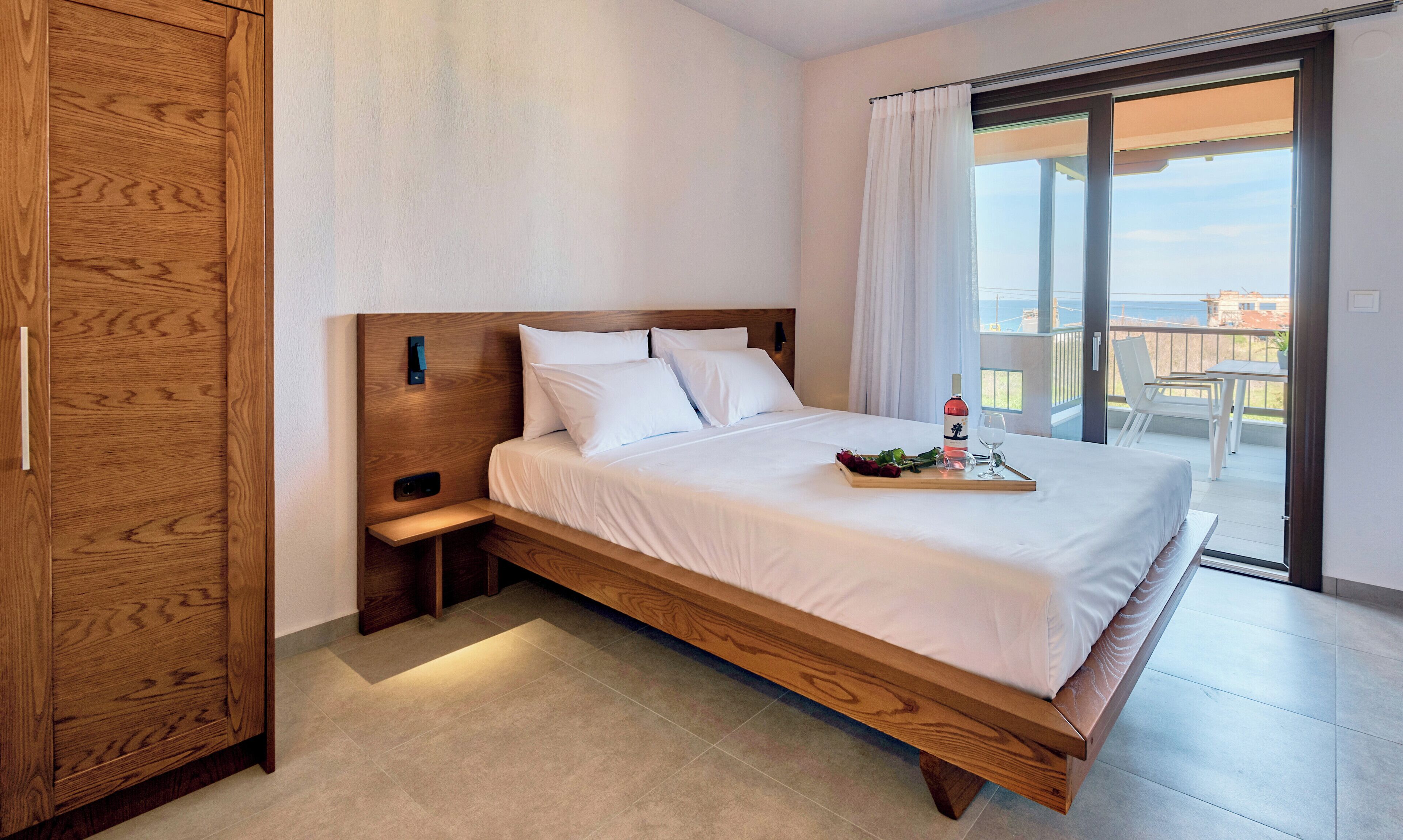 Metis | In-room safe, individually decorated, individually furnished