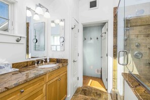 Shower, towels - Beach House On New Silver Beach! RPLO027 (Falmouth)