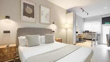 Standard Double Room | Iron/ironing board, free WiFi