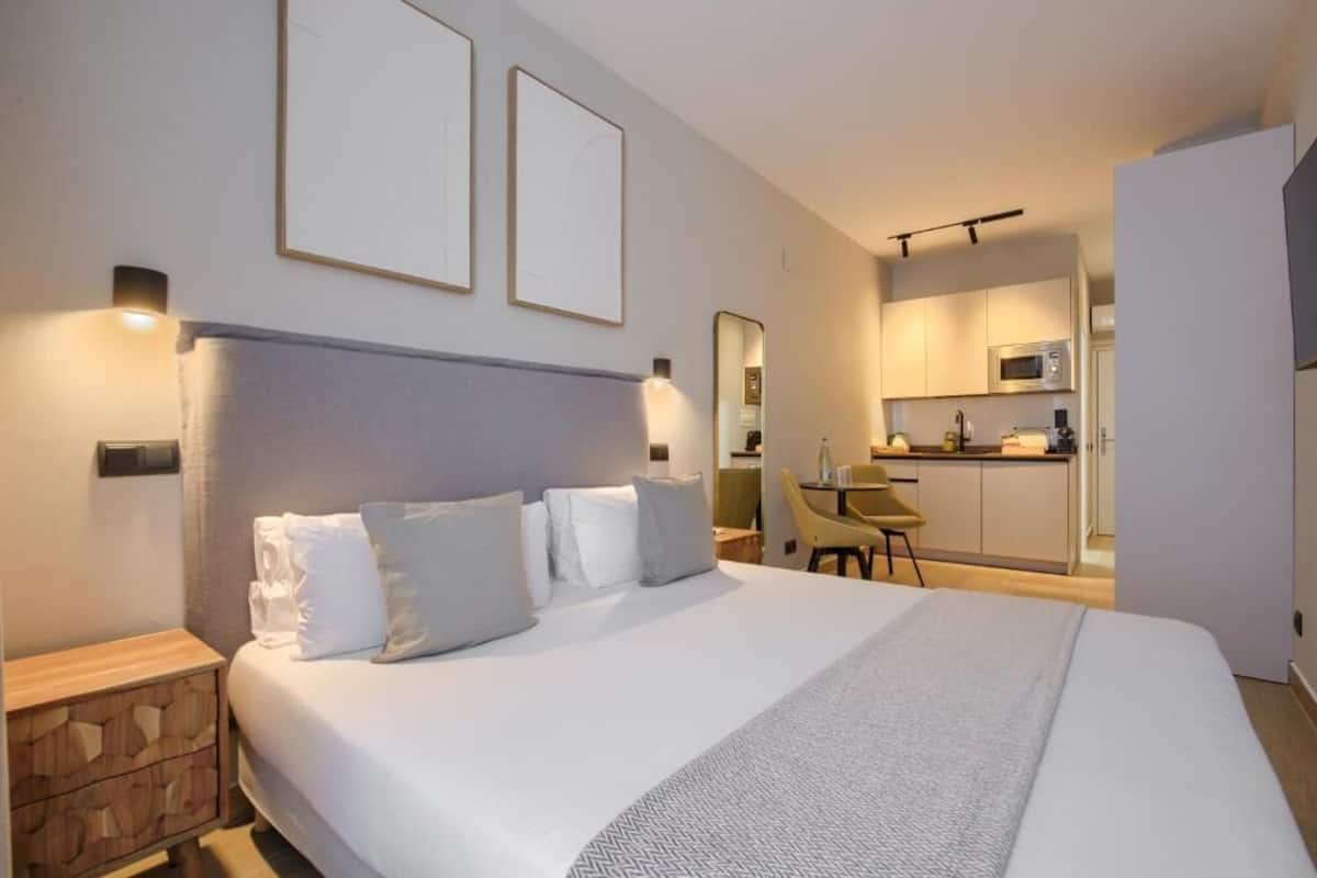 Dobbeltværelse - køleskab | Strygejern/strygebræt, gratis Wi-Fi