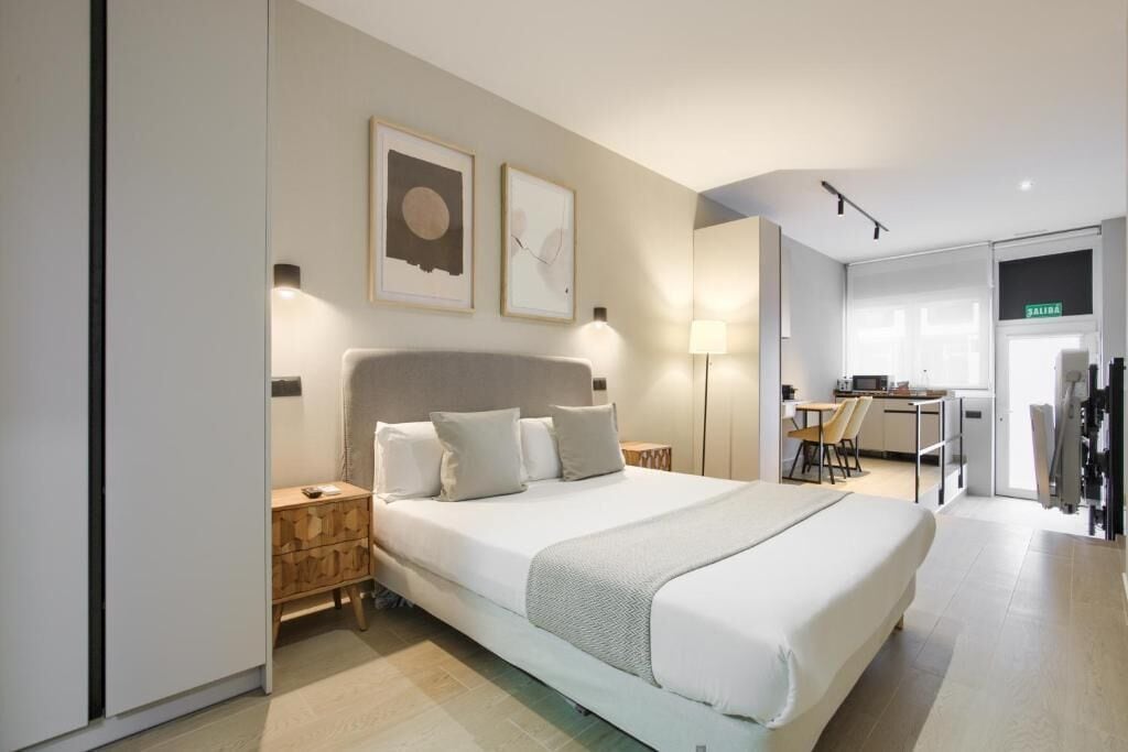 Standard Double Room | Iron/ironing board, free WiFi