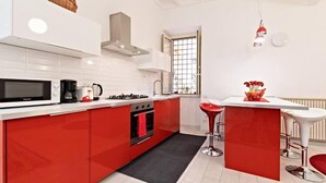 Private kitchen - SUITE BOSCHETTO HOLIDAYS, warm apartment in the historic center of Rome (Roma)