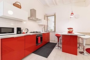 Private kitchen - SUITE BOSCHETTO HOLIDAYS, warm apartment in the historic center of Rome (Roma)