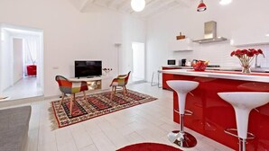 Interior - SUITE BOSCHETTO HOLIDAYS, warm apartment in the historic center of Rome (Roma)
