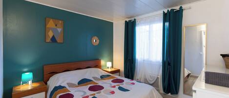 Fer et planche à repasser, Wi-Fi, draps fournis