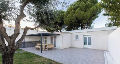 House 8 PERS - beach - Parc expo/Arena- downtown
