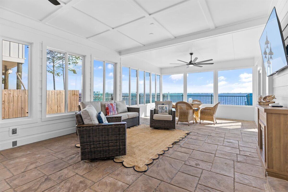 TV connectée, cheminée, baby-foot, table de tennis de table