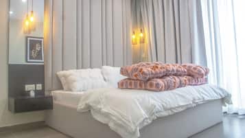 Desk, laptop workspace, free WiFi