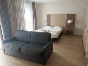 家庭开间, 阳台 | 遮光窗帘、隔音、熨斗/熨板、免费 WiFi