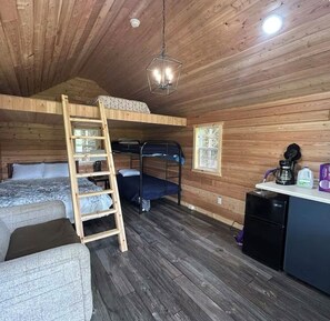 1 bedroom, internet, bed sheets