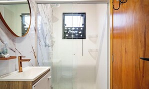 Apartamento básico | Baño | Ducha