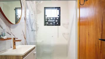 Basic-Apartment | Badezimmer | Dusche