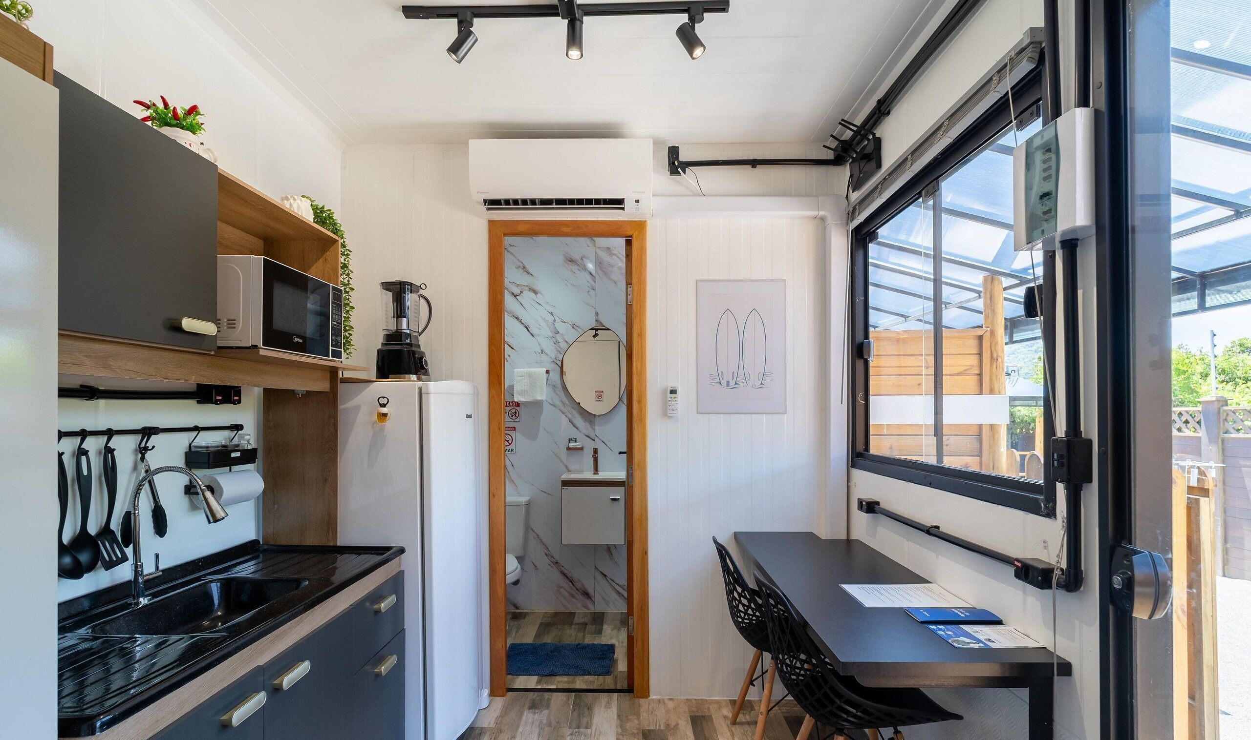 Basic Apartment | Private kitchen