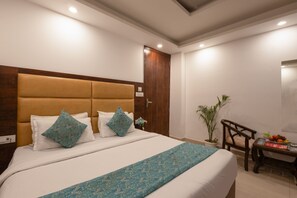 Deluxe Double Room, City View | Free WiFi - Hotel Tark Plaza Near IGI Airport  (New Delhi)