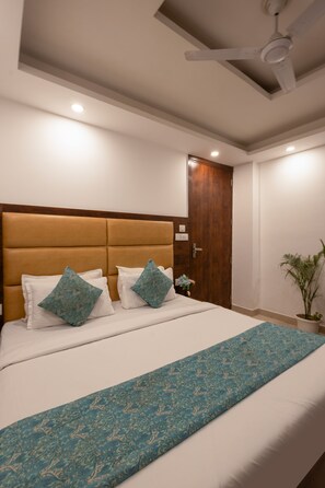 Deluxe Double Room, City View | Free WiFi - Hotel Tark Plaza Near IGI Airport  (New Delhi)