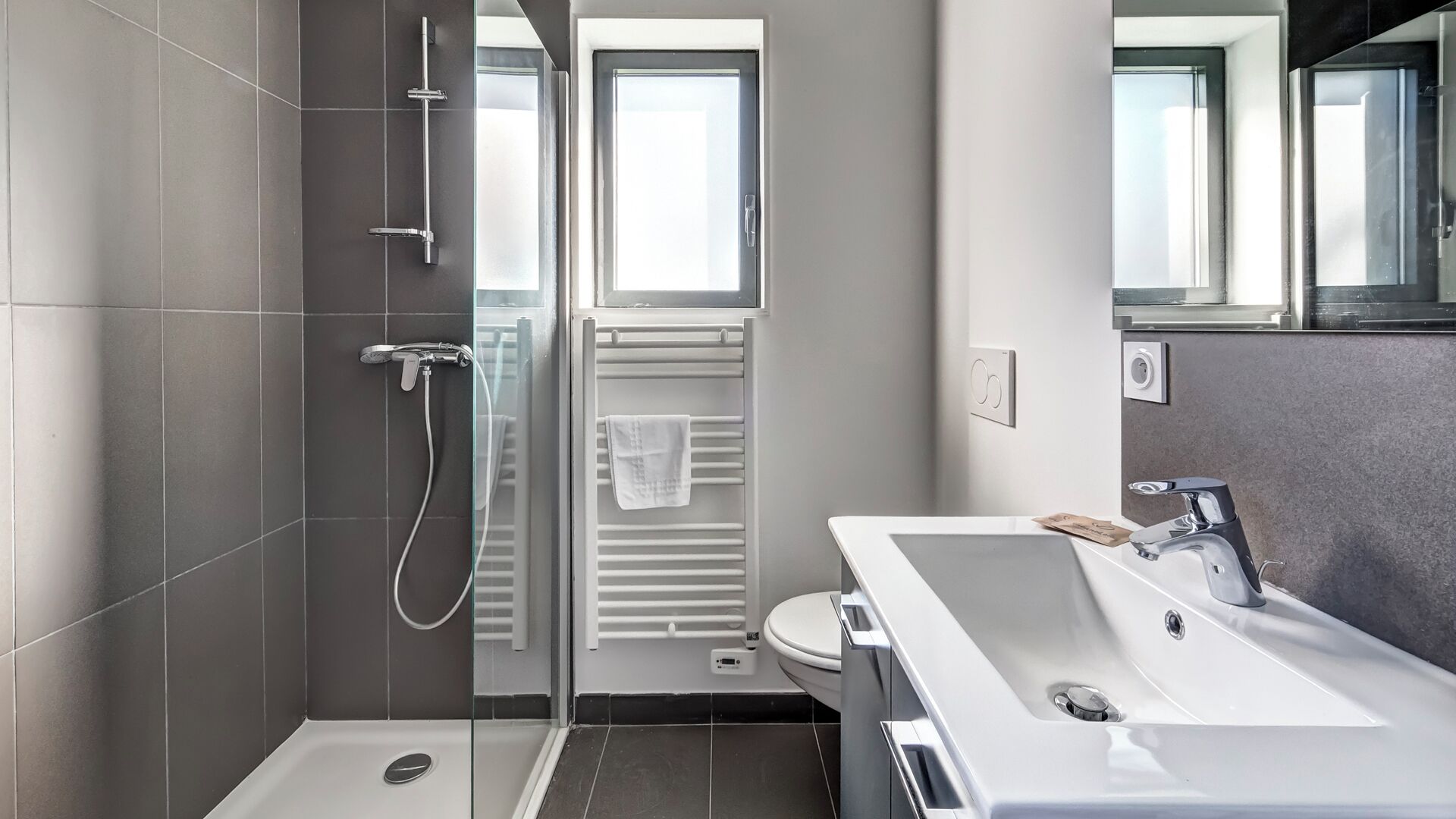 Double Room | Bathroom