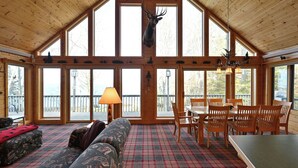 Living area - Loon Song on Lost Land Lake | Access to Teal Lake | Trophy Musky Fishing (Hayward)