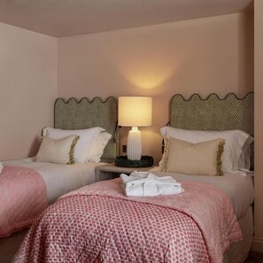 Deluxe Twin Room, Courtyard View - Louma Country Hotel (Bridport)