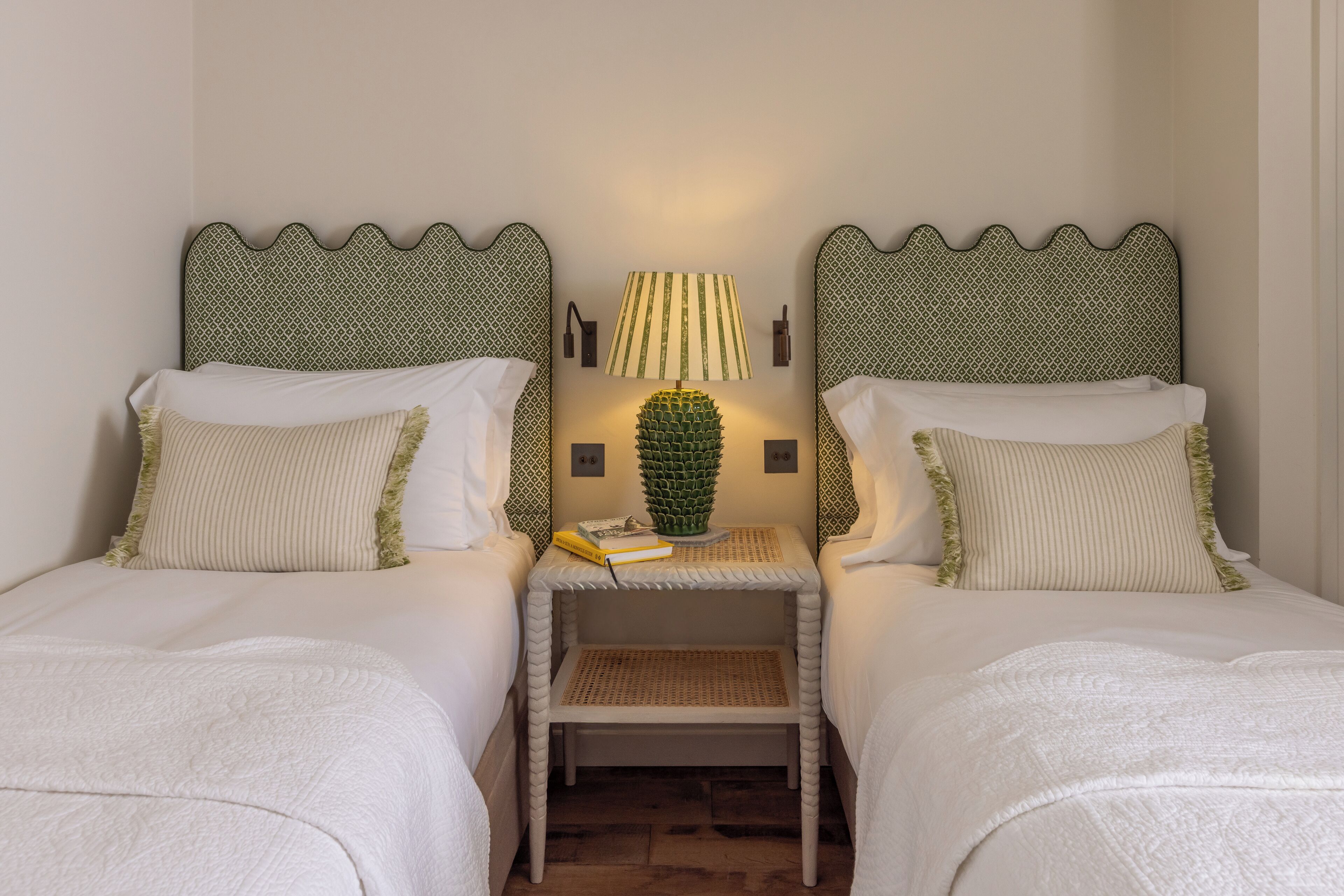 Deluxe Twin Room, Courtyard View