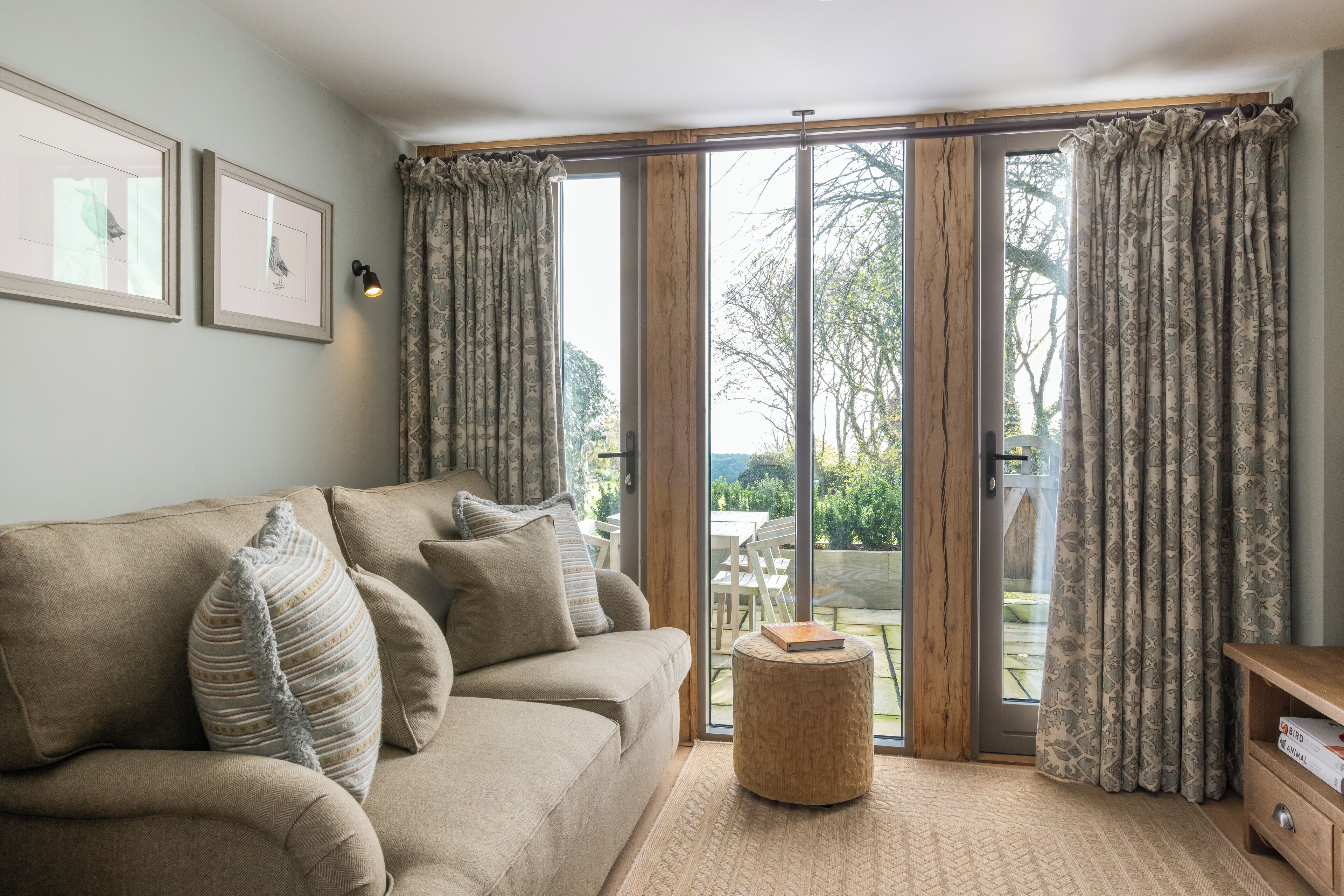 Superior Cottage, Patio, Sea View | Living area