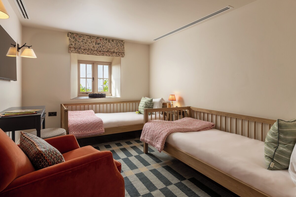 Family Suite, Sea View | Cadar kapas Mesir, peralatan tempat tidur premium 