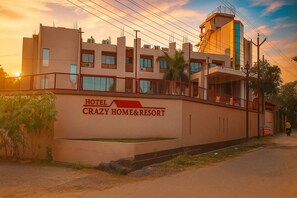 Exterior - HOTEL CRAZY HOME AND RESORT (Jalgaon)