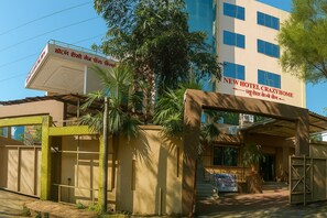 Exterior - HOTEL CRAZY HOME AND RESORT (Jalgaon)