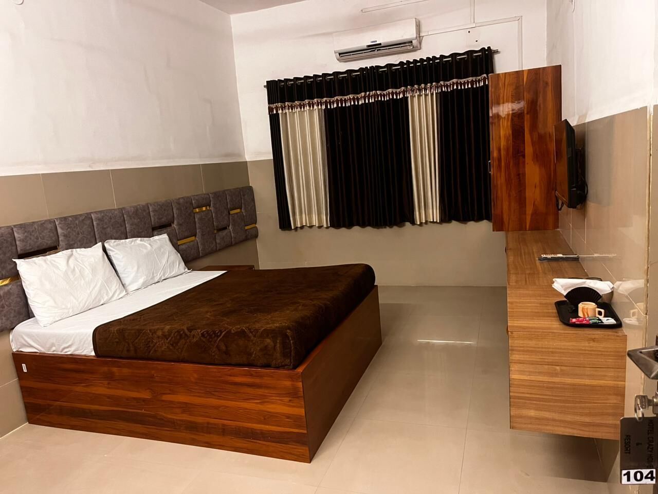 Desk, laptop workspace, soundproofing, iron/ironing board