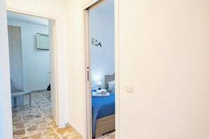 2 bedrooms, iron/ironing board, WiFi (free), bed sheets - Casa Sciacca Mare by Biddizzi Rari - Direct access to the beach, sea view (Sciacca)