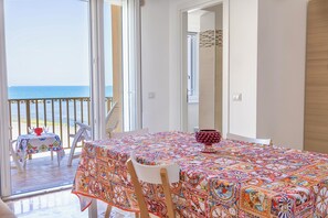 Dining - Casa Sciacca Mare by Biddizzi Rari - Direct access to the beach, sea view (Sciacca)