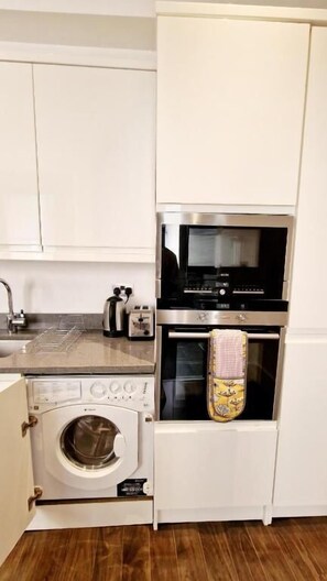 Apartment, 1 Bedroom | Private kitchen - Clockwork Stay (London)