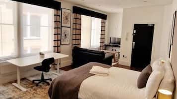 Studio | Blackout drapes, free WiFi