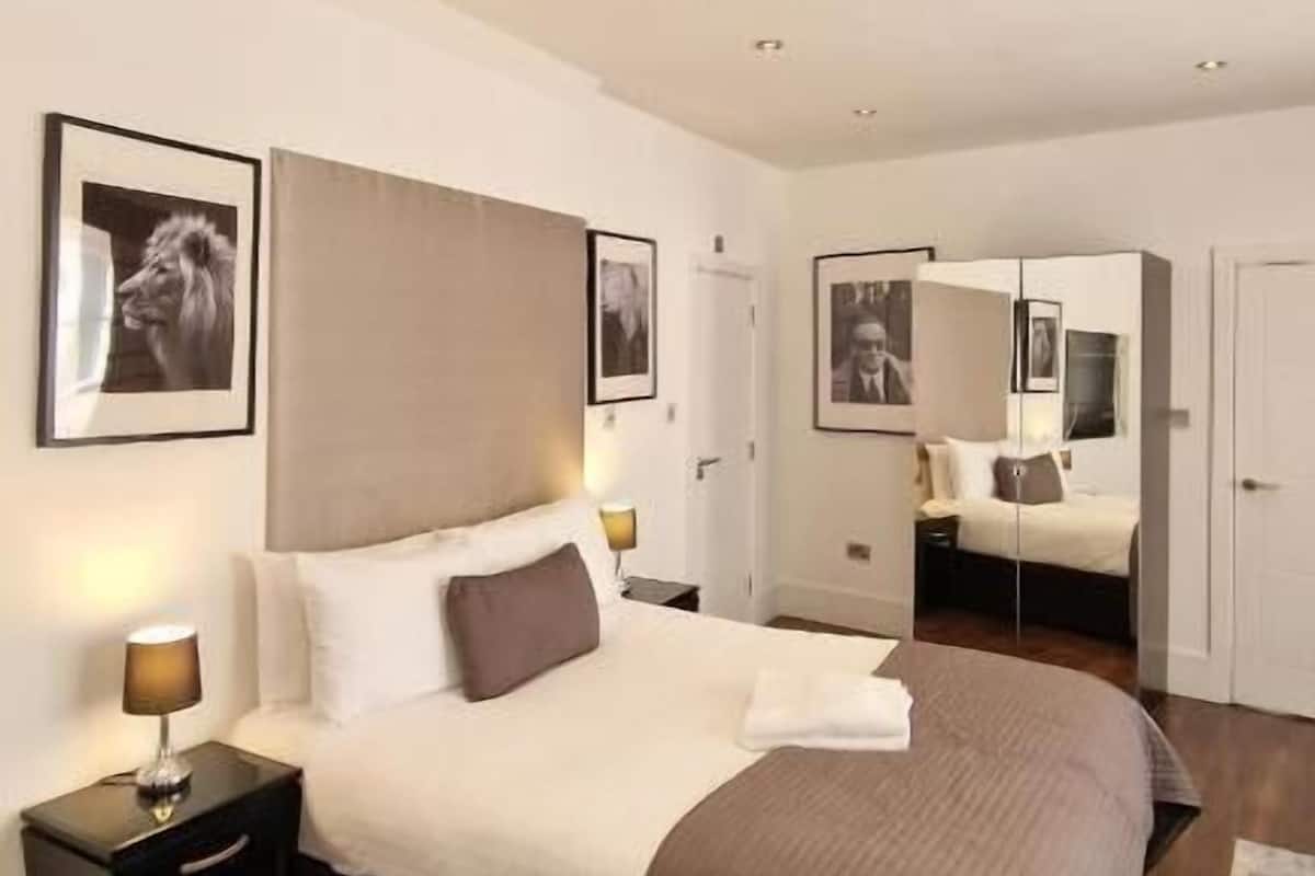 Studio | Blackout curtains, free WiFi