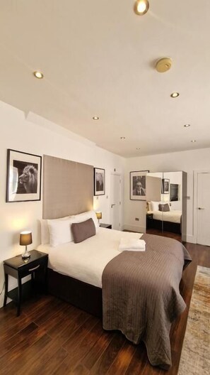 Estudio | Cortinas opacas y wifi gratis